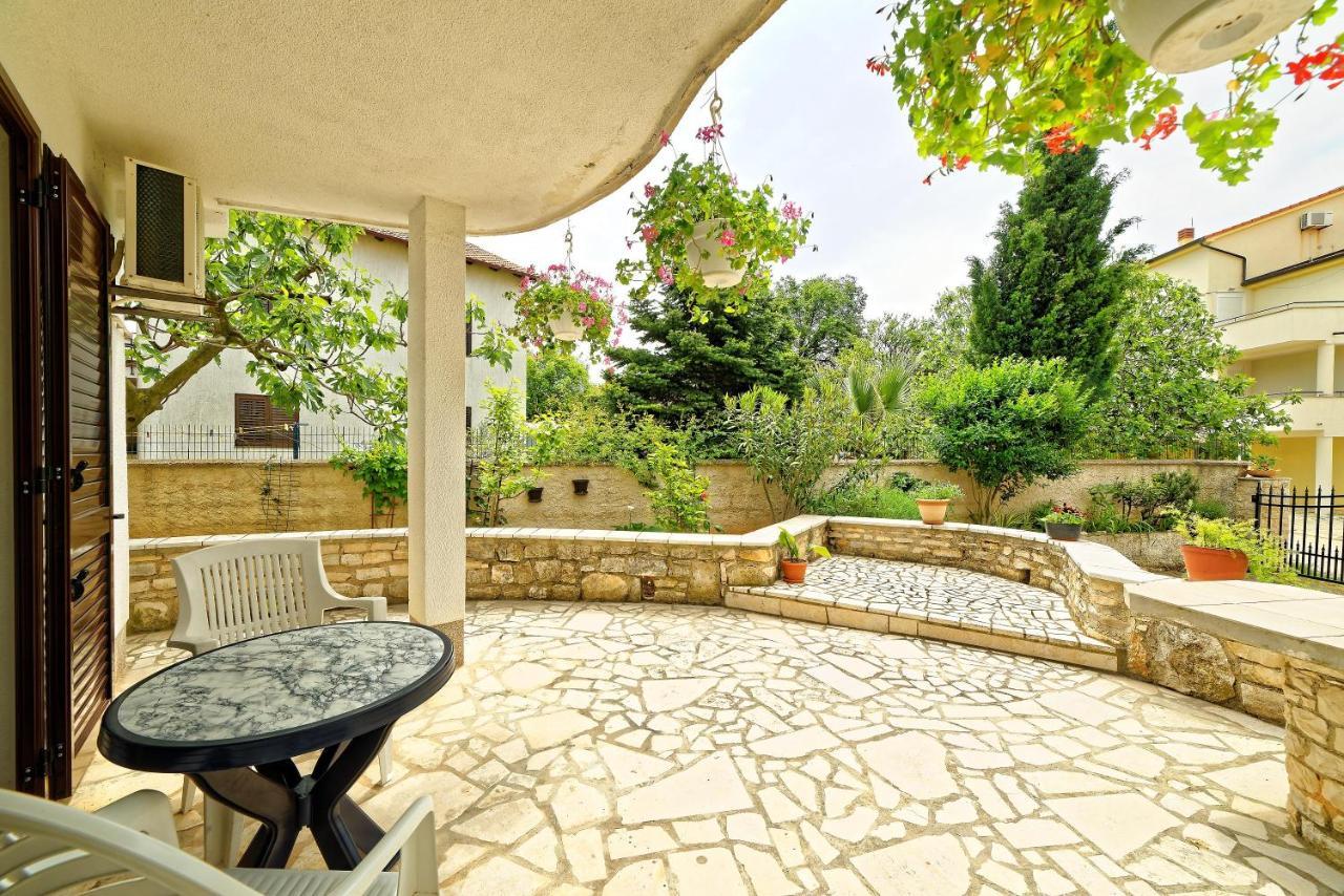 Guest House Jolanda Medulin Extérieur photo