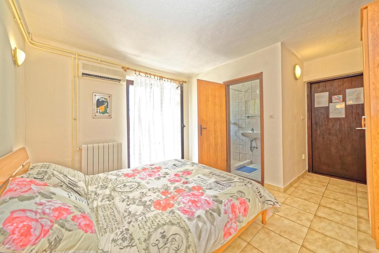 Guest House Jolanda Medulin Extérieur photo